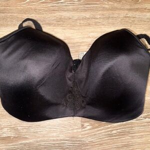 Women's Nursing bra. 38 F (DDD)/ G. Bravadol. Worn one time Black Underwire free